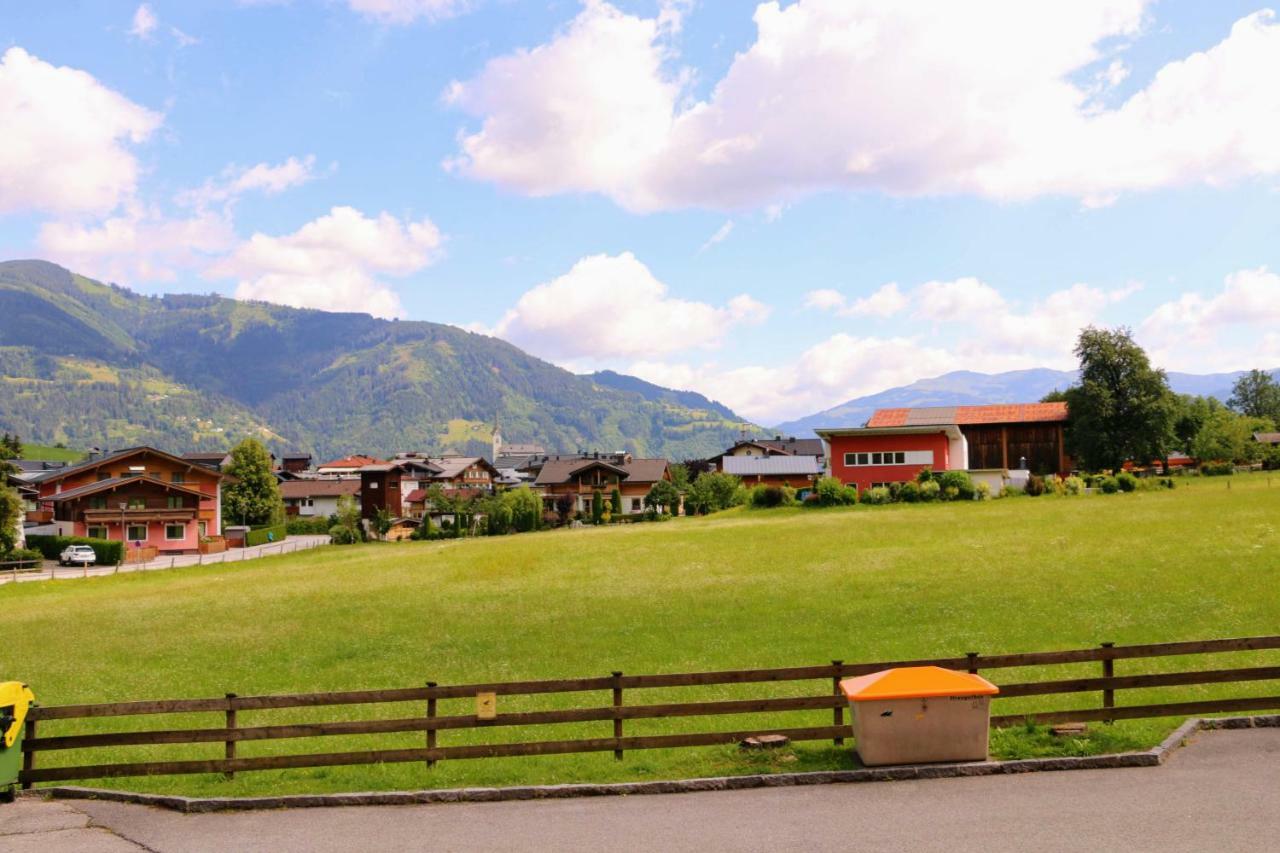 Green Wall Apartment Kaprun Exteriör bild